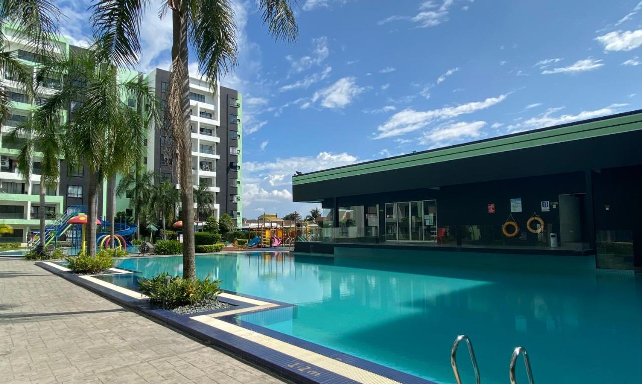 Manhattan Groundfloor Poolside Free Netflix&carpark
