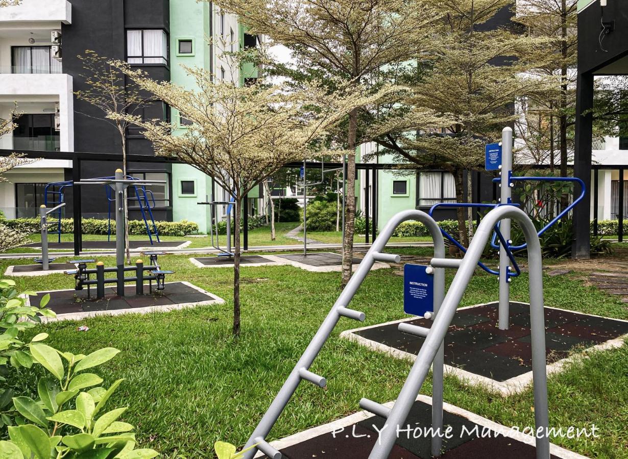Manhattan Groundfloor Poolside Free Netflix&carpark Ipoh